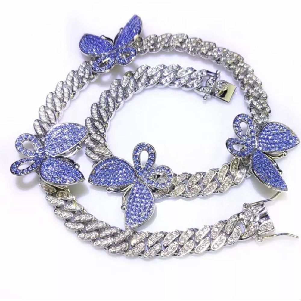 Silver/ blue Butterfly necklace 
